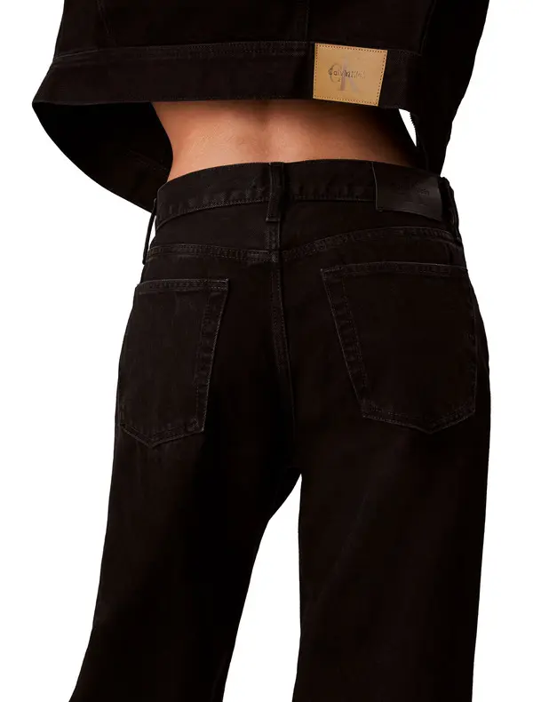 Low Rise Baggy Jeans 2 Image