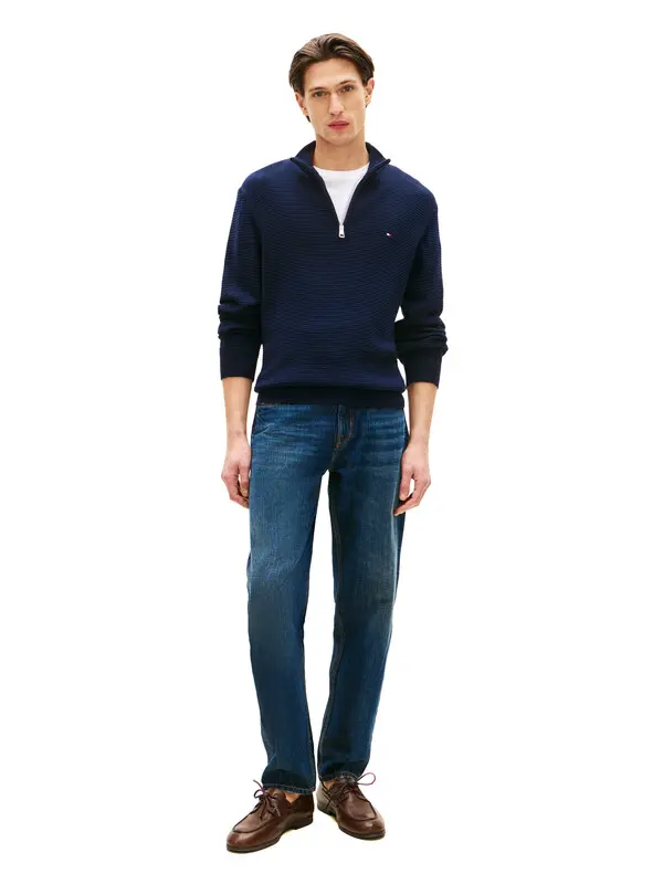 Regular Fit Tapered Legs Jeans 3 Image