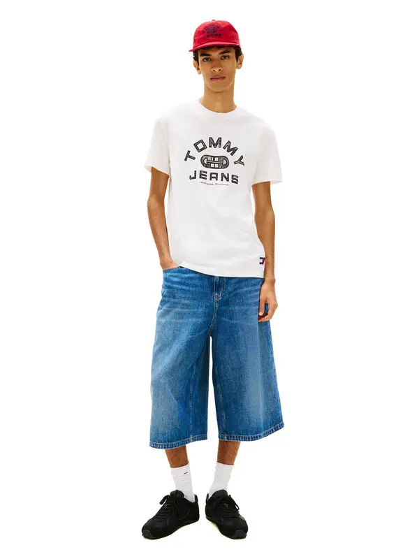 Arch Logo Graphic Short Sleeve T-Shirt 3 Image