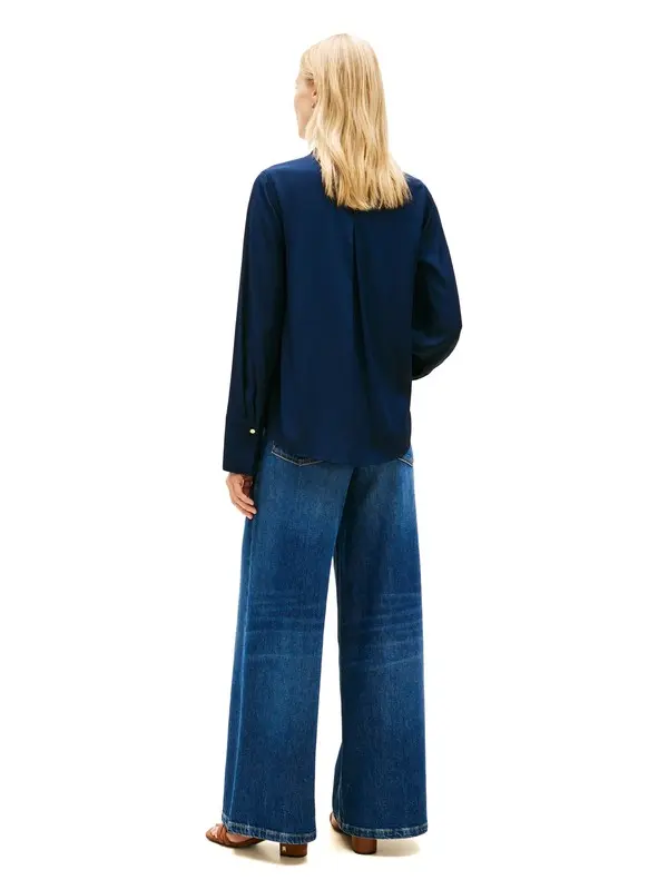 V-Neck Long-Sleeved Top 2 Image