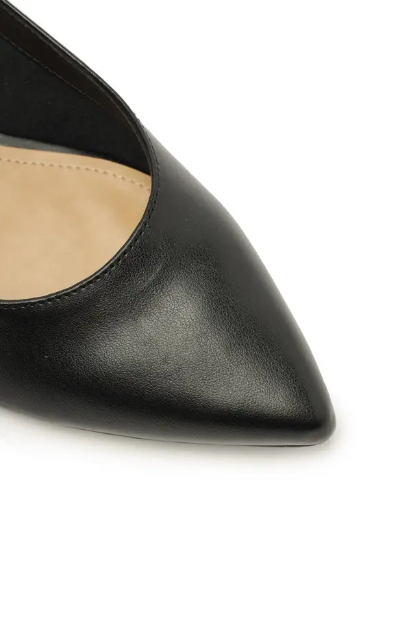 Soft Leather Slingback Pointed-Toe Ballerinas 2 Image