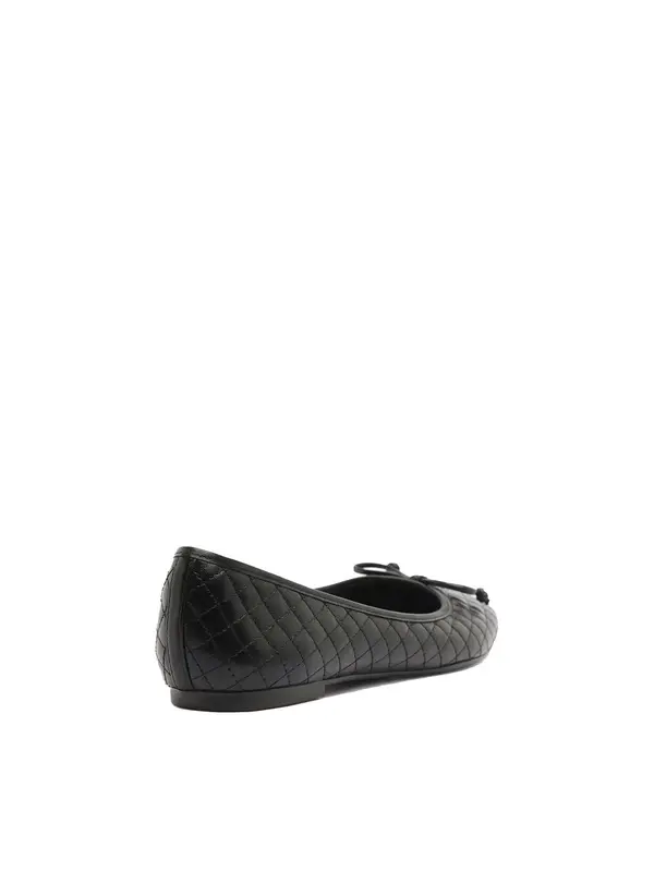 Black Quilted Round-toe Ballet Flats 3 Image