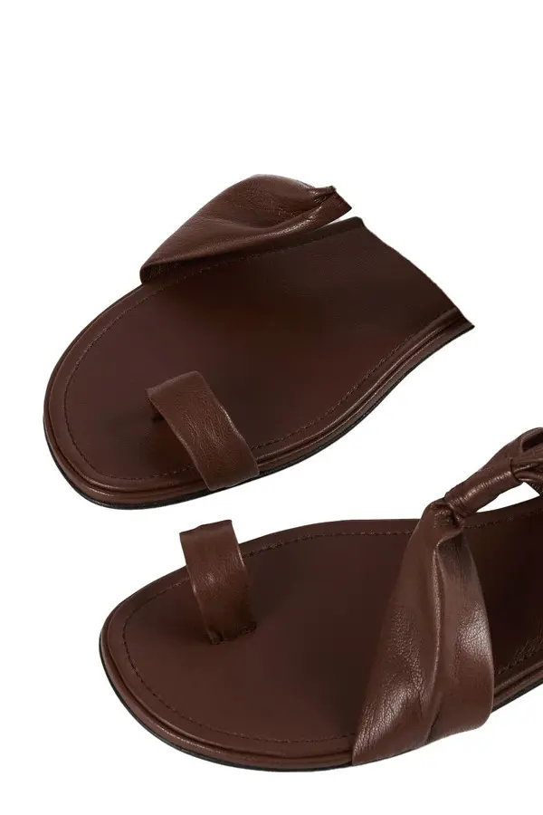 Leather Lace-Up Toe-Loop Flat Sandals 3 Image