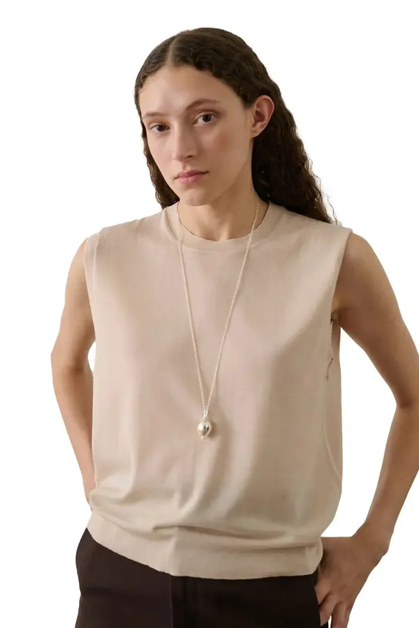 Fergie Fine Merino Wool Sleeveless Jumper 1 Image