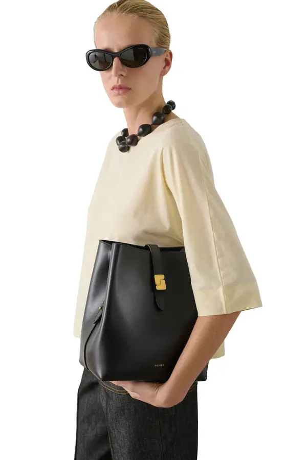 Smooth Leather Bello Crossbody Bag  1 Image