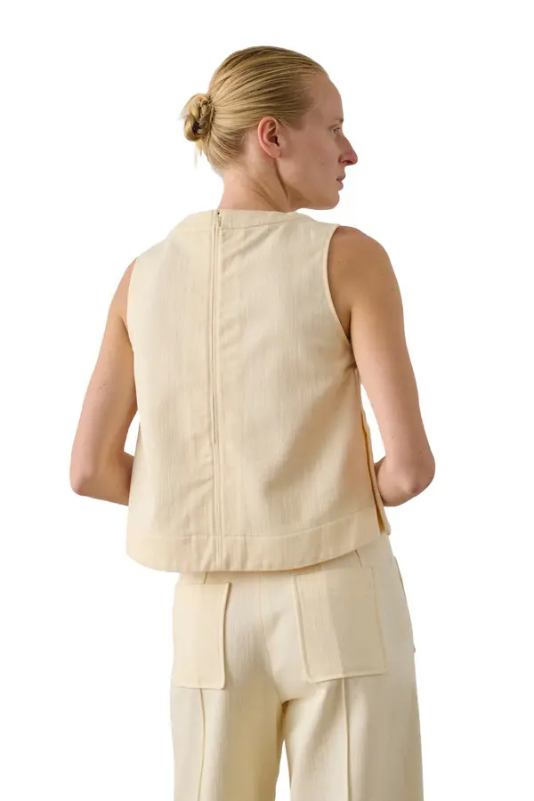 Pampa Sleeveless Cropped Shell Top 2 Image