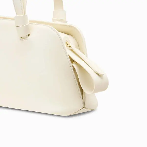 Aries East West Cream Leather Shoulder Bagwith Knotted Handle Detail 2 Image