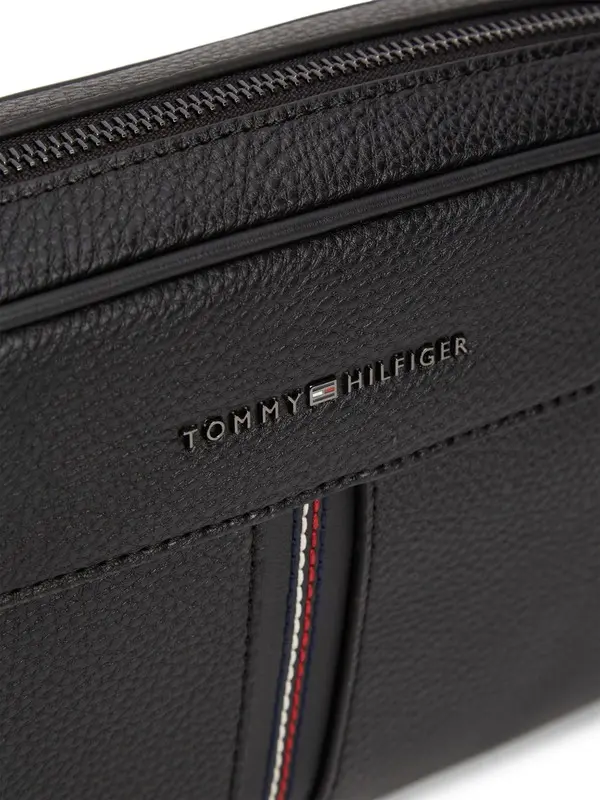Metal Logo Pebble Grain Leather Wash Bag 2 Image
