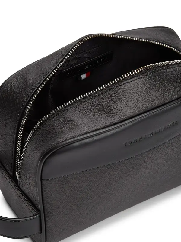 Repeat Flag Metallic Logo Washbag 3 Image