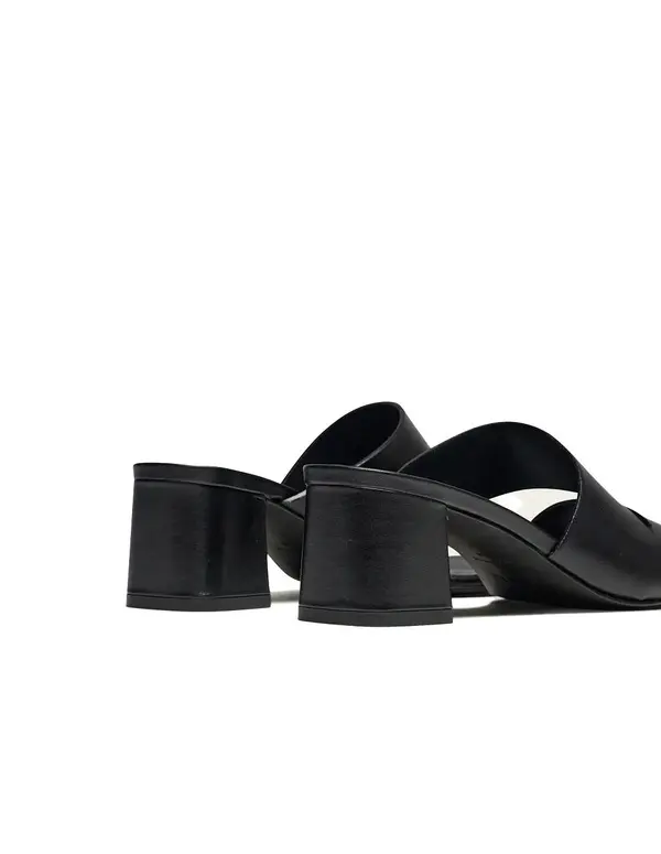 Cut-Out Smooth Leather Block Heel Mules  4 Image