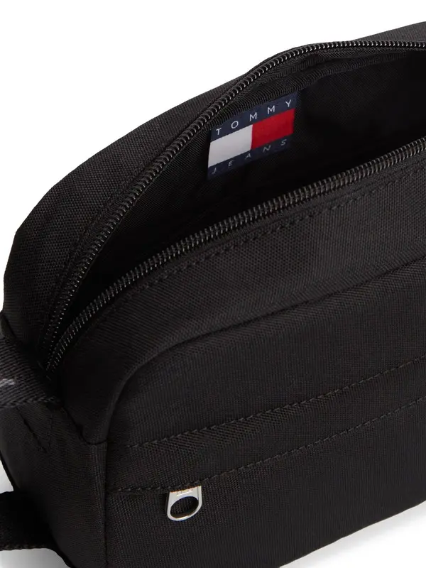 Essential Logo Textile Washbag 3 Image