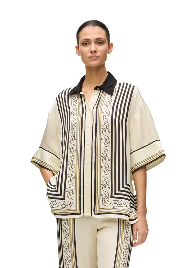 All-over-printed Wide Short Sleeves Pajama Shirt 2 Image
