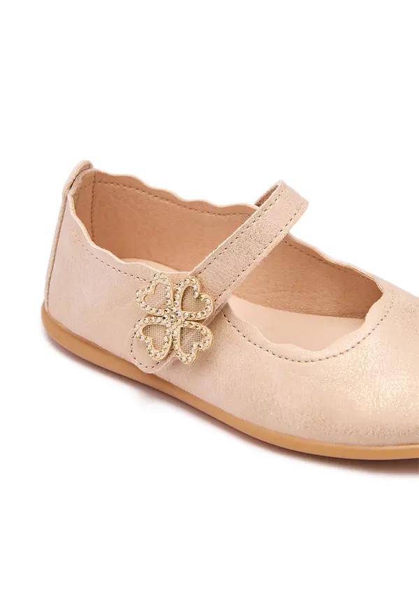 Kids Girls Gold Leather Shine Hearts Ballerina  3 Image